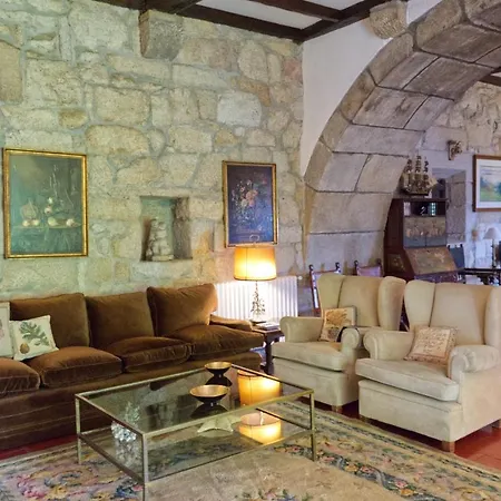 Exclusivo Pazo Gallego En Rias Baixas 贡多马尔